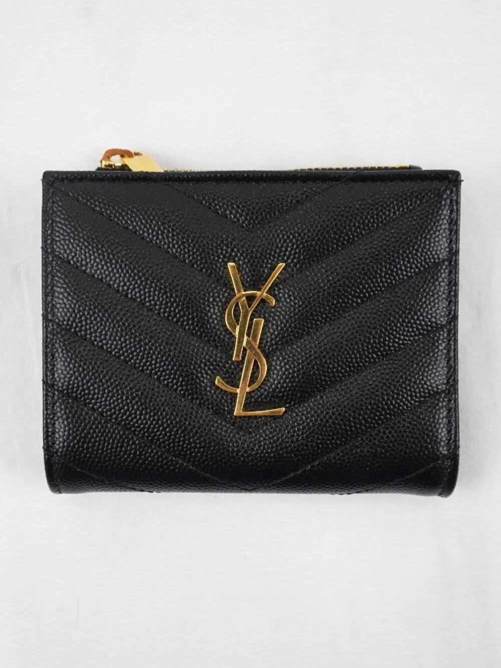 Saint Laurent Cassandre Matelasse Bi-Fold Wallet In Grain Black Leather - NWT - Picture 2 of 11